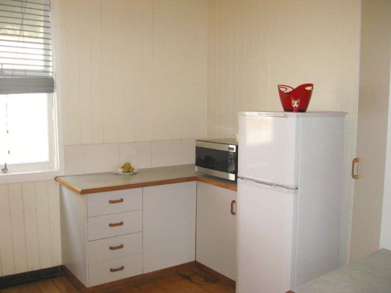 33 Fifth Avenue, KEDRON QLD 4031, Kedron - Thumbnail 7
