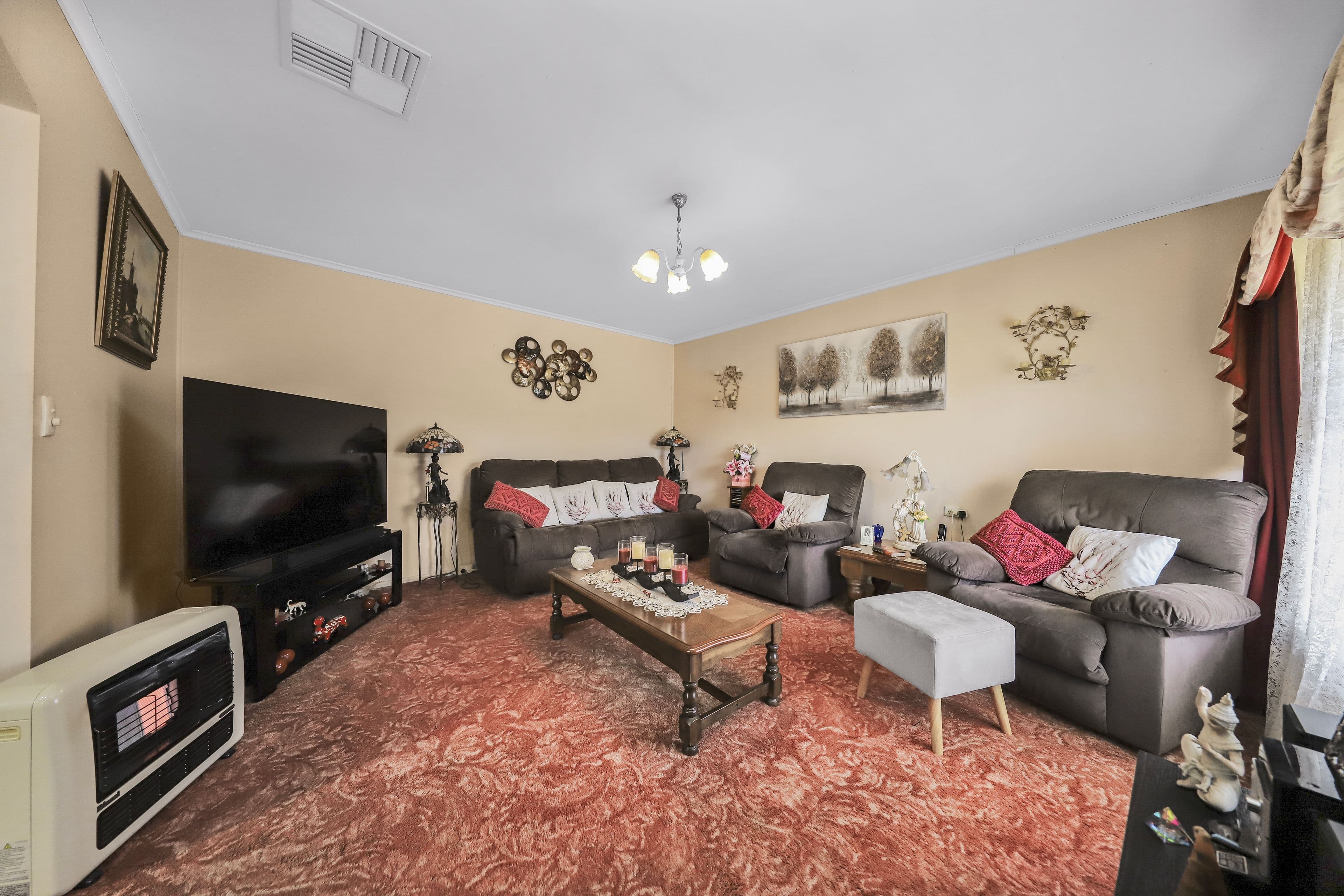 5 Hudson Street, Tumut NSW 2720, Tumut - Thumbnail 2