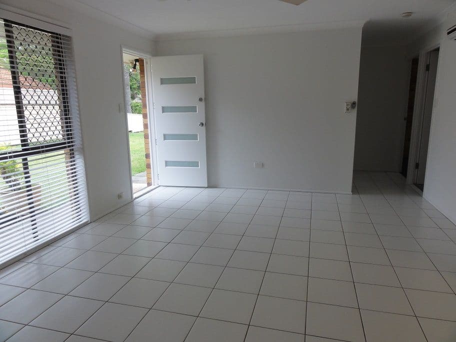 6 Eurimbula Court, PARADISE POINT QLD 4216, Paradise Point - Thumbnail 3