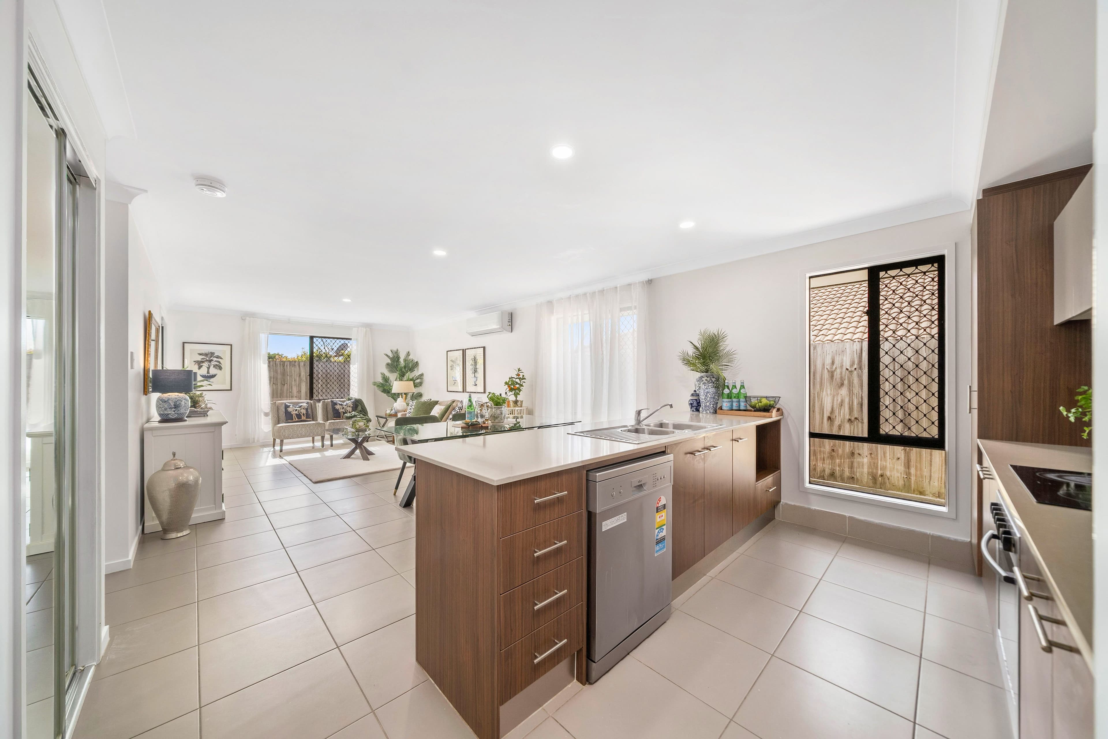 39 Palmer Street, North Lakes QLD 4509, North Lakes - Thumbnail 2