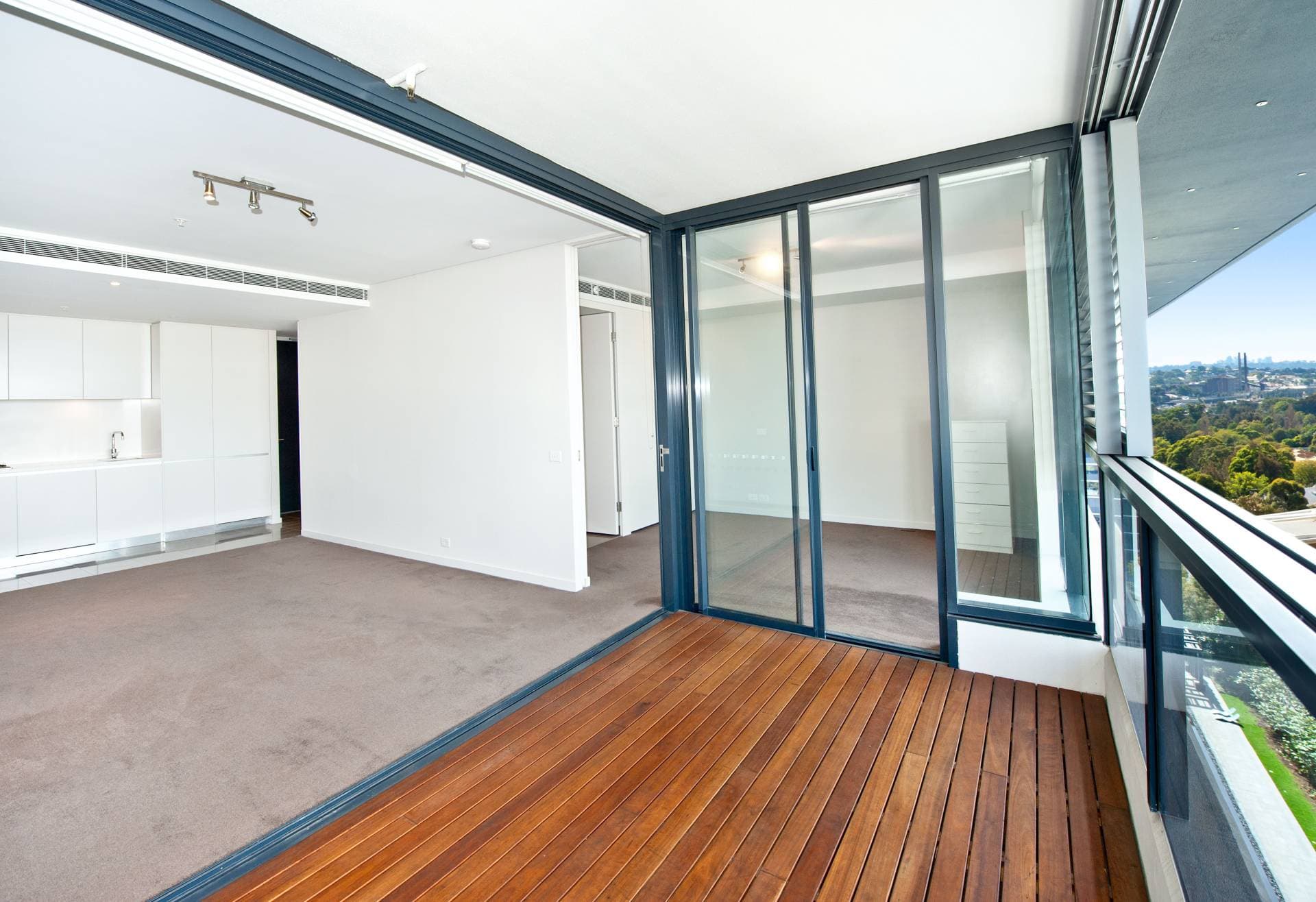 805, 1 Sterling Cct, Camperdown - Thumbnail 2
