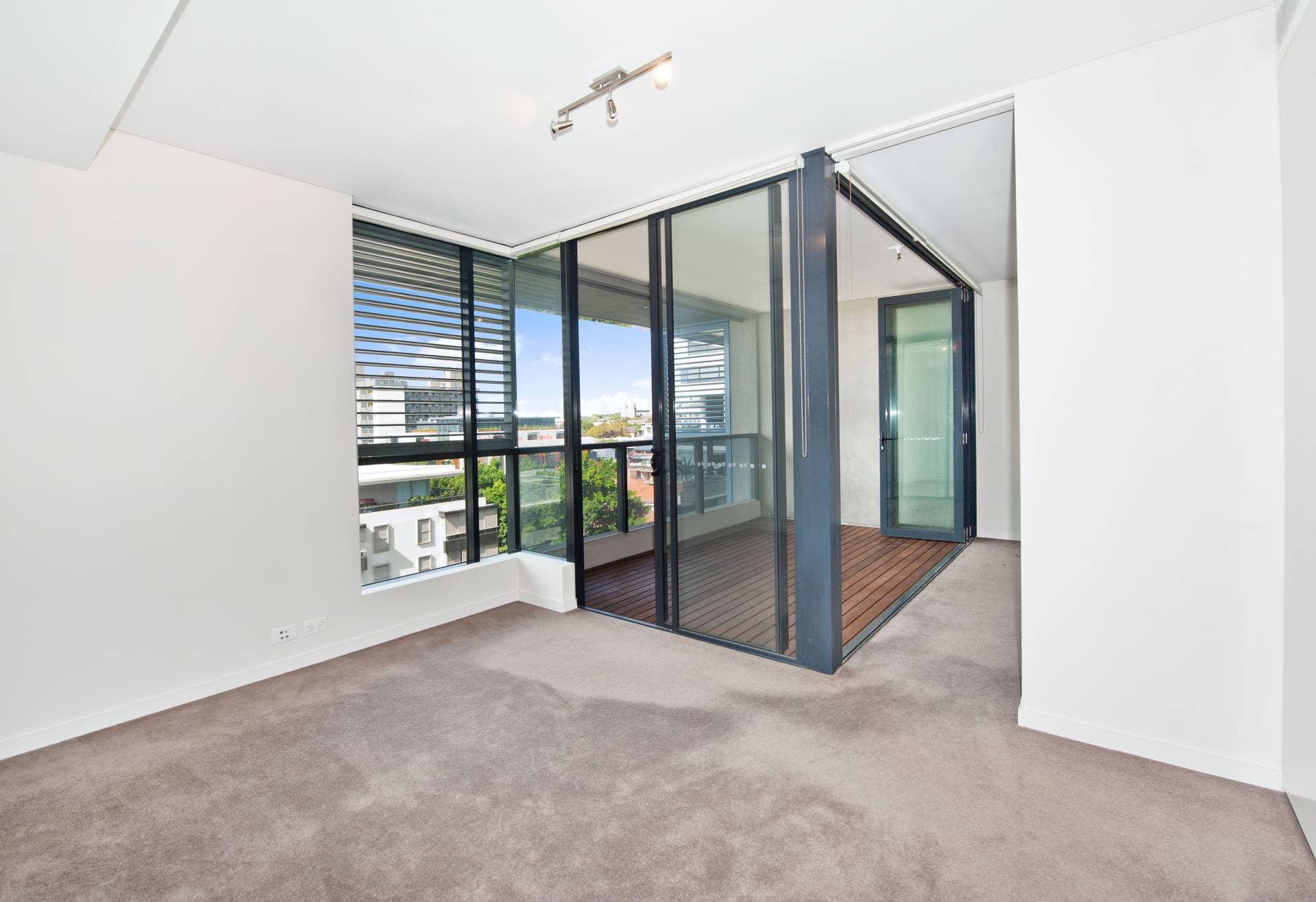 805, 1 Sterling Cct, Camperdown - Thumbnail 5