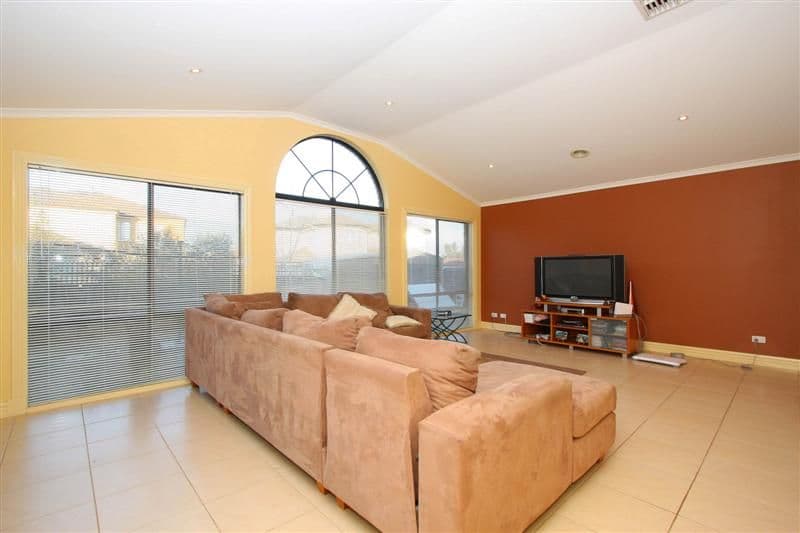 6 Yiota Place, SYDENHAM VIC 3037, Sydenham - Thumbnail 3