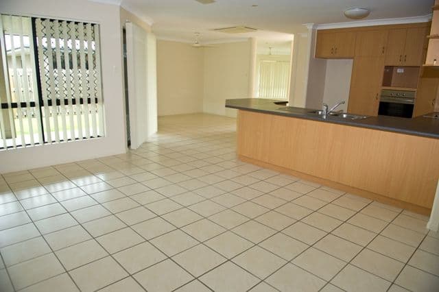 18 Lois Street, MOUNT PLEASANT QLD 4740, Mount Pleasant - Thumbnail 3