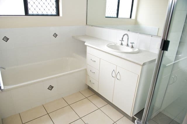 18 Lois Street, MOUNT PLEASANT QLD 4740, Mount Pleasant - Thumbnail 5