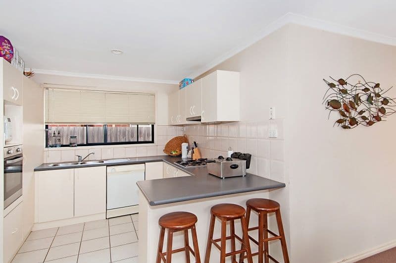 27 Lansell Court, CARRUM DOWNS VIC 3201, Carrum Downs - Thumbnail 2