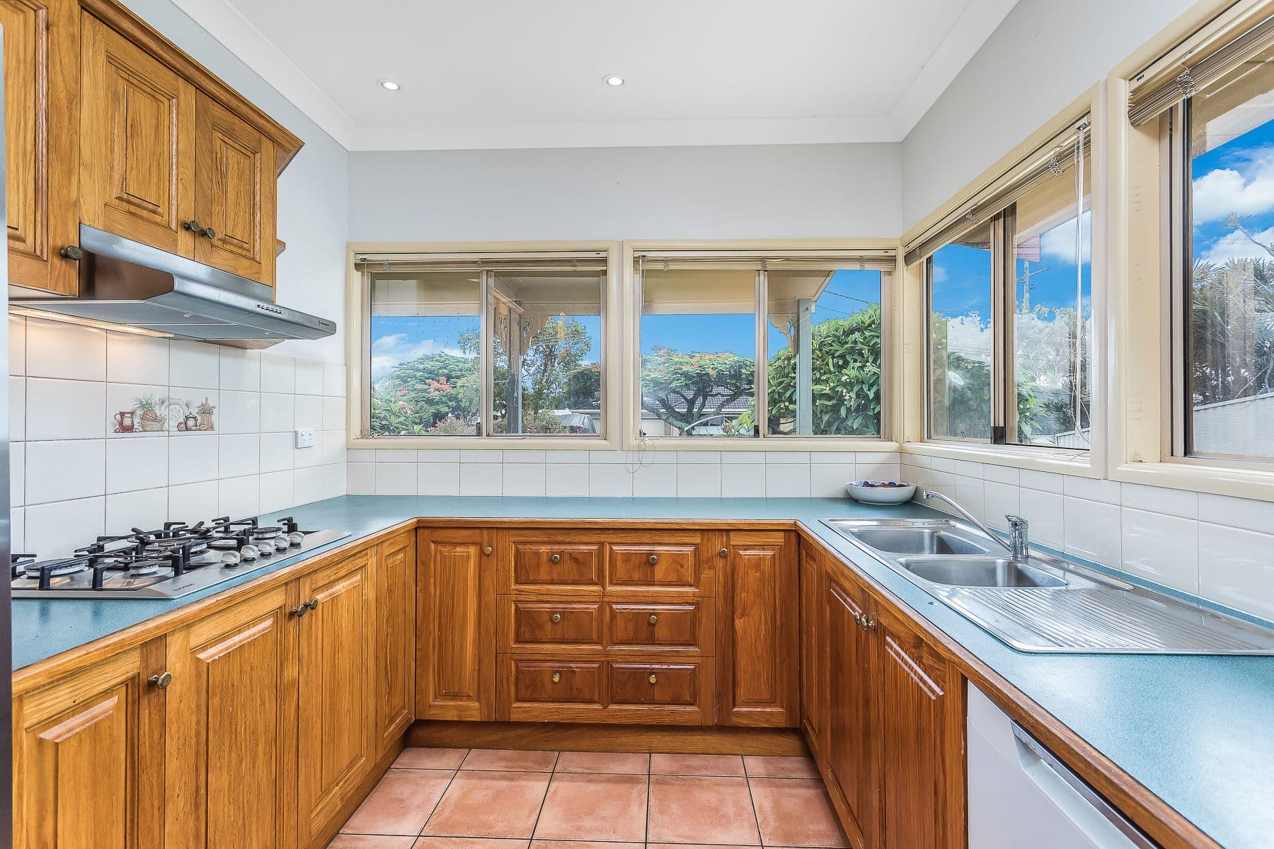 13 Michel Road, Scarborough QLD 4020, Scarborough - Thumbnail 8