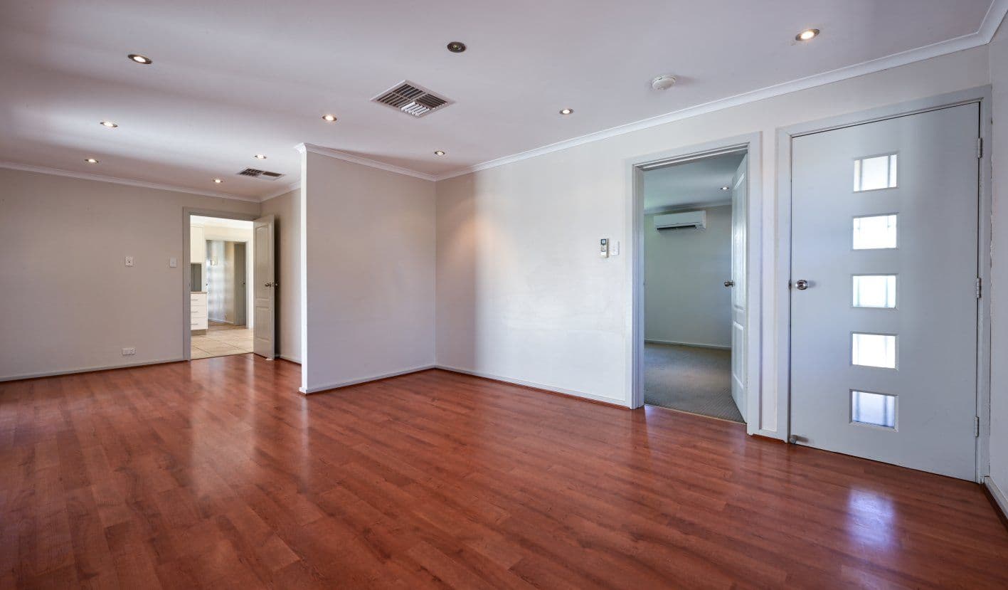 11 Willoughby Street, Stirling North SA 5710, Stirling North - Thumbnail 4