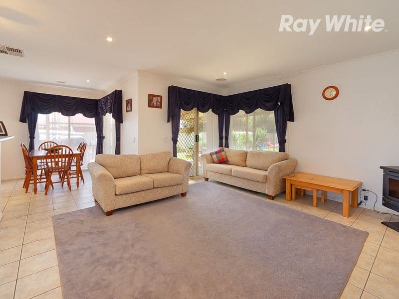 63 Dunne Crescent, THURGOONA NSW 2640, Thurgoona - Thumbnail 3