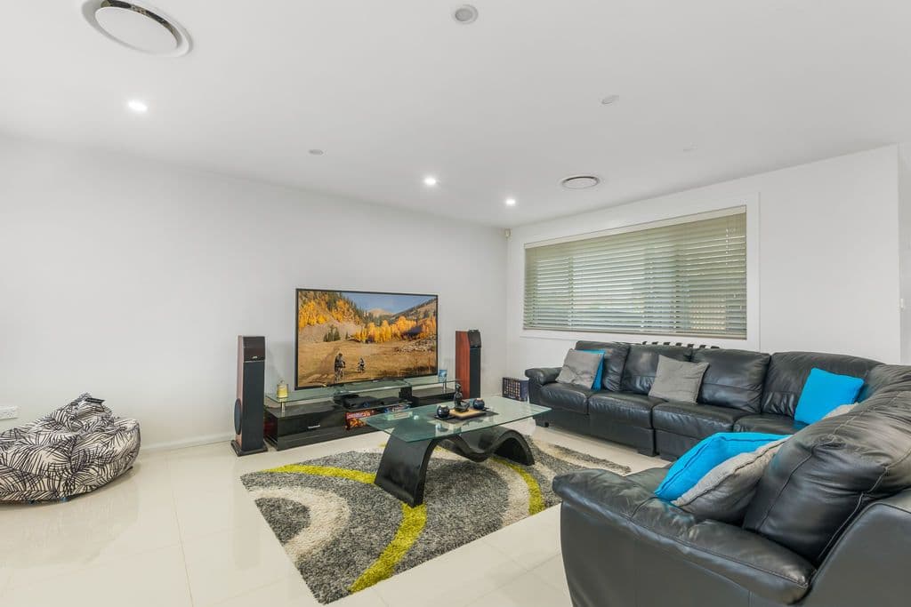 16 Tarana Avenue, Kanahooka - Thumbnail 3