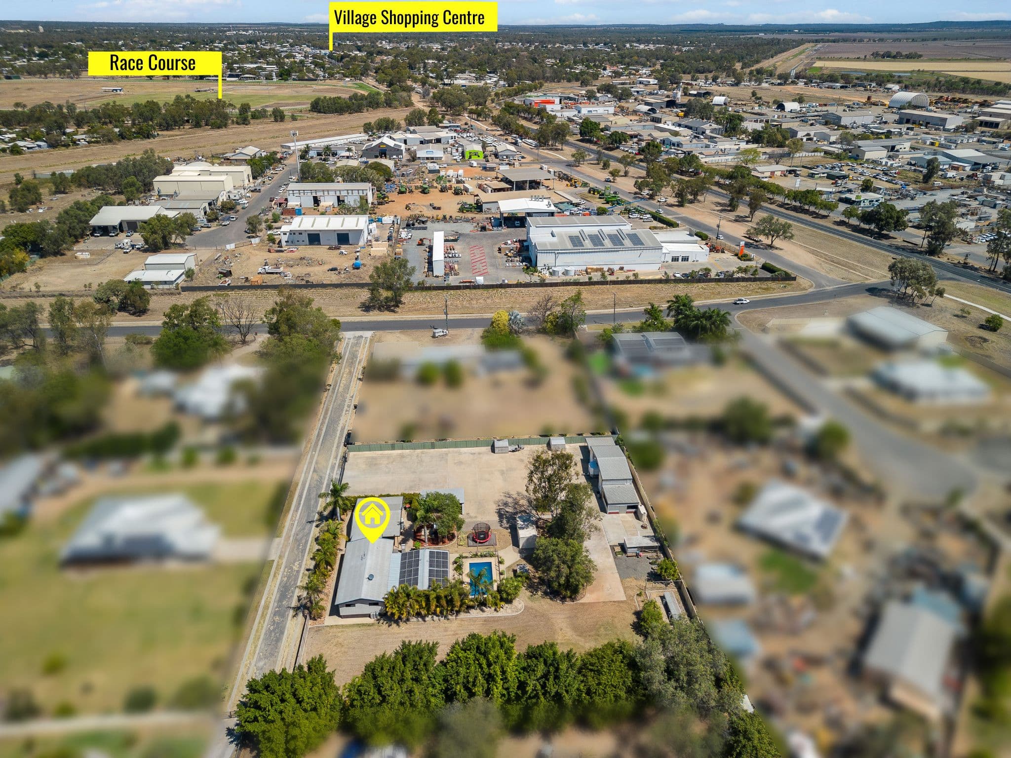 13 Braeside Road, Emerald QLD 4720, Emerald - Thumbnail 2