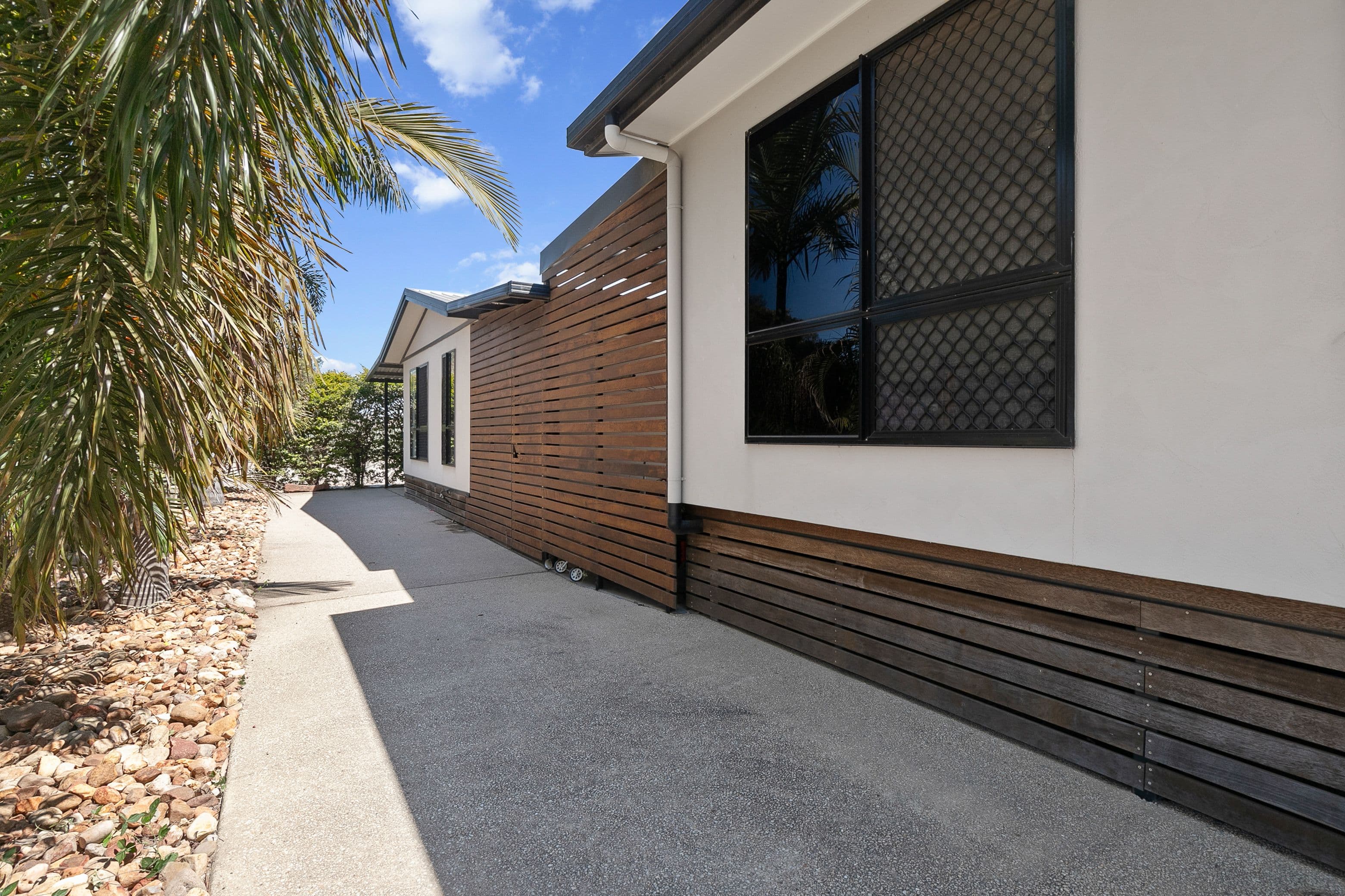 13 Braeside Road, Emerald QLD 4720, Emerald - Thumbnail 8