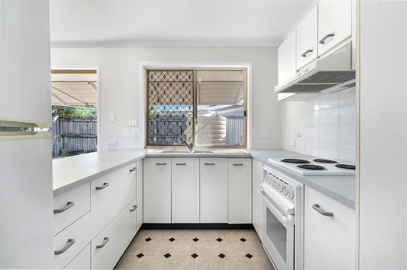 11 Andrew Street, Wynnum - Thumbnail 3
