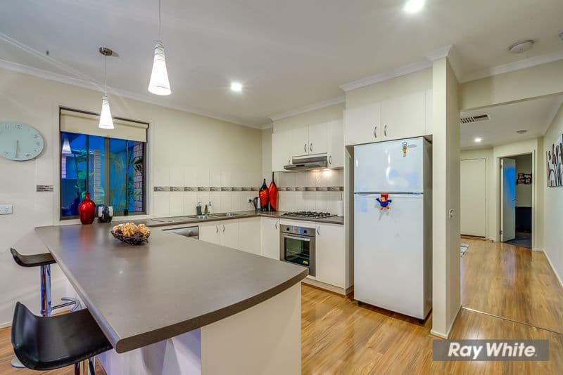 8 JAMES COOK Drive, Truganina VIC 3029, Truganina - Thumbnail 6