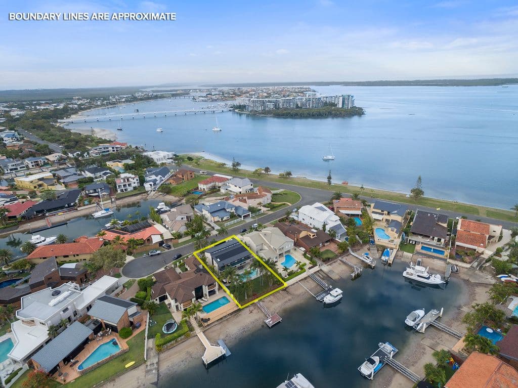 10 Van Diemen Place, Hollywell QLD 4216, Hollywell - Image 1