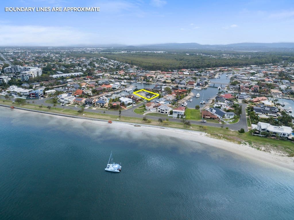 10 Van Diemen Place, Hollywell QLD 4216, Hollywell - Thumbnail 2
