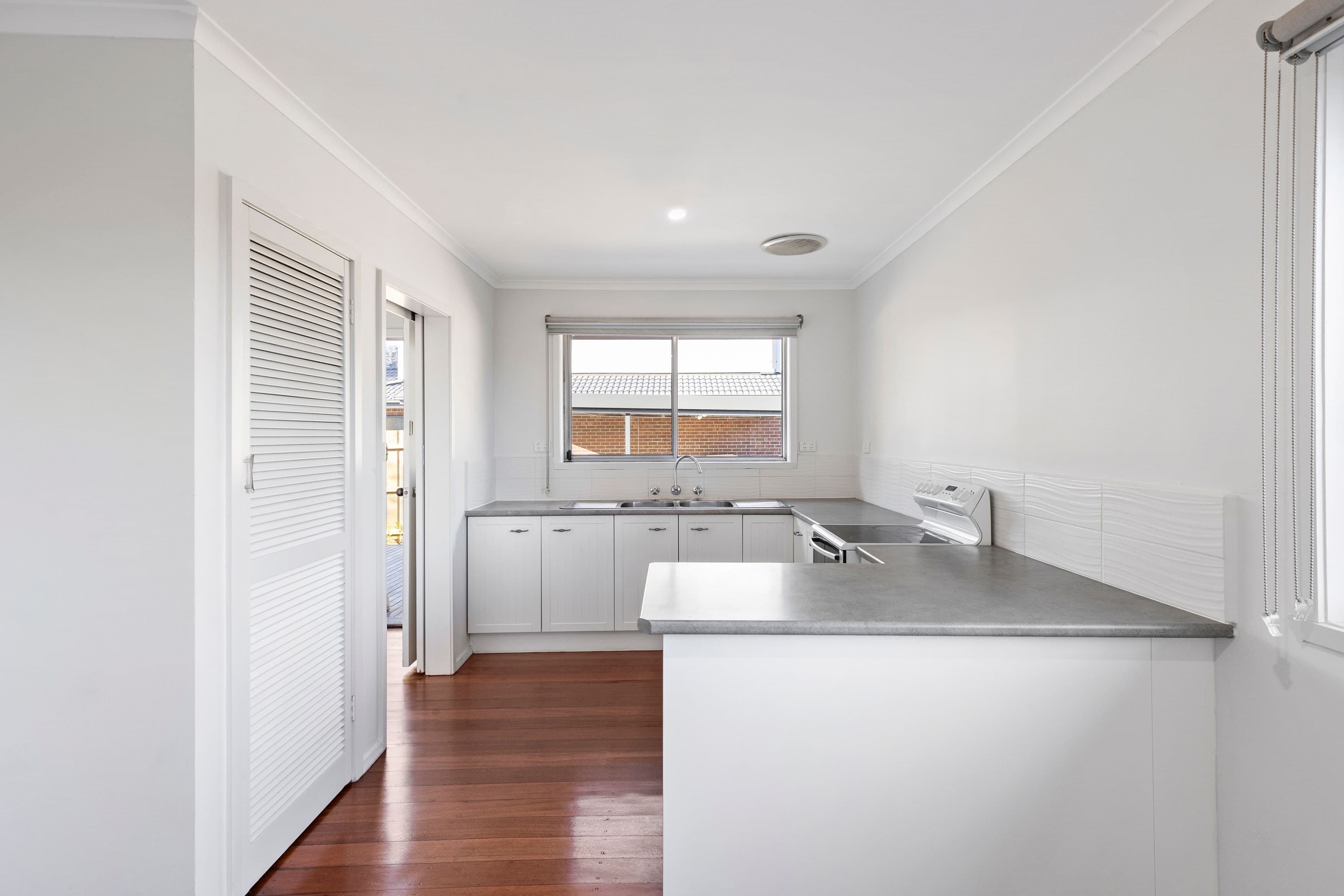 10 Fernbank Court, Kilsyth VIC 3137, Kilsyth - Thumbnail 2