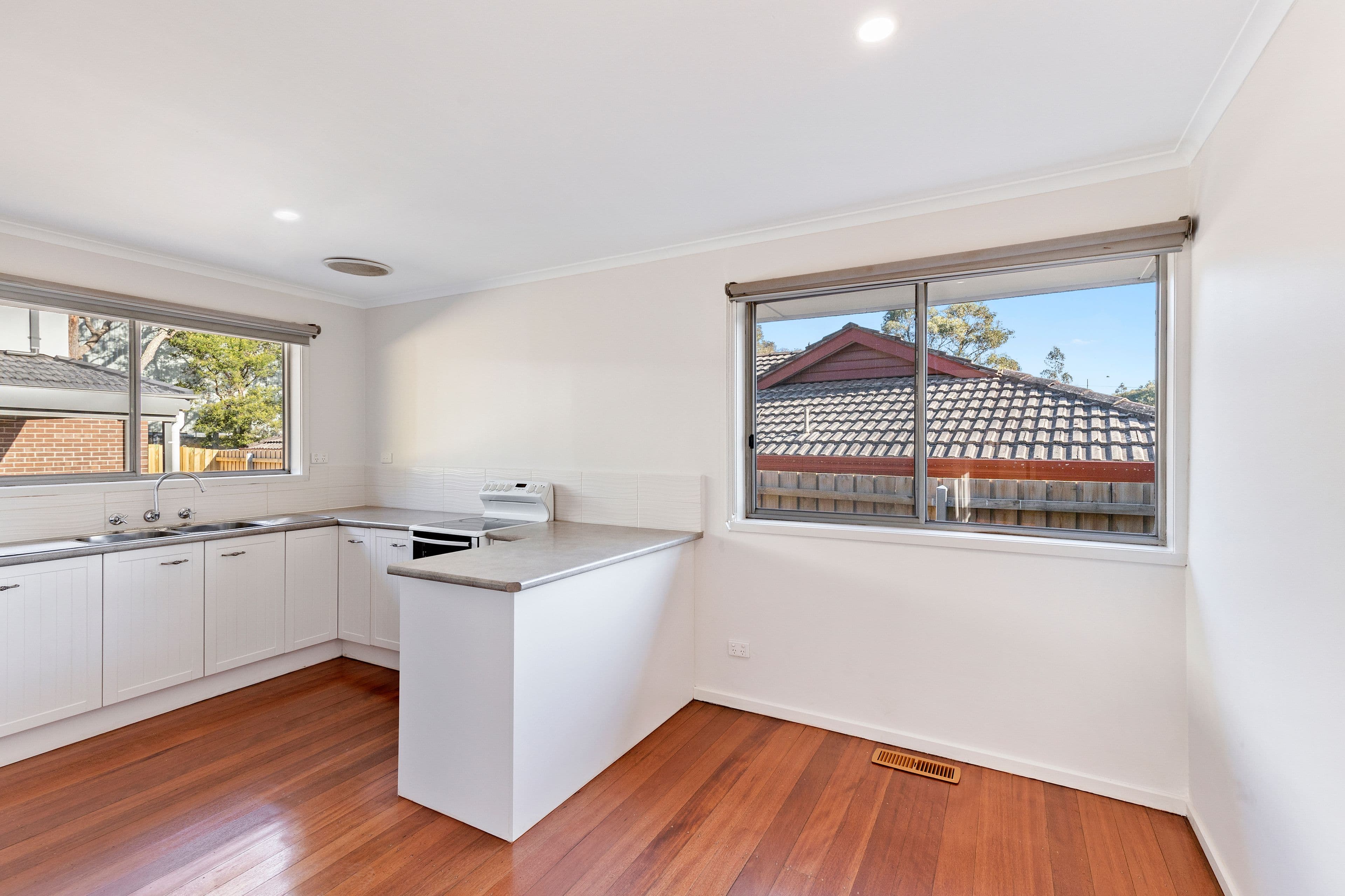 10 Fernbank Court, Kilsyth VIC 3137, Kilsyth - Thumbnail 4