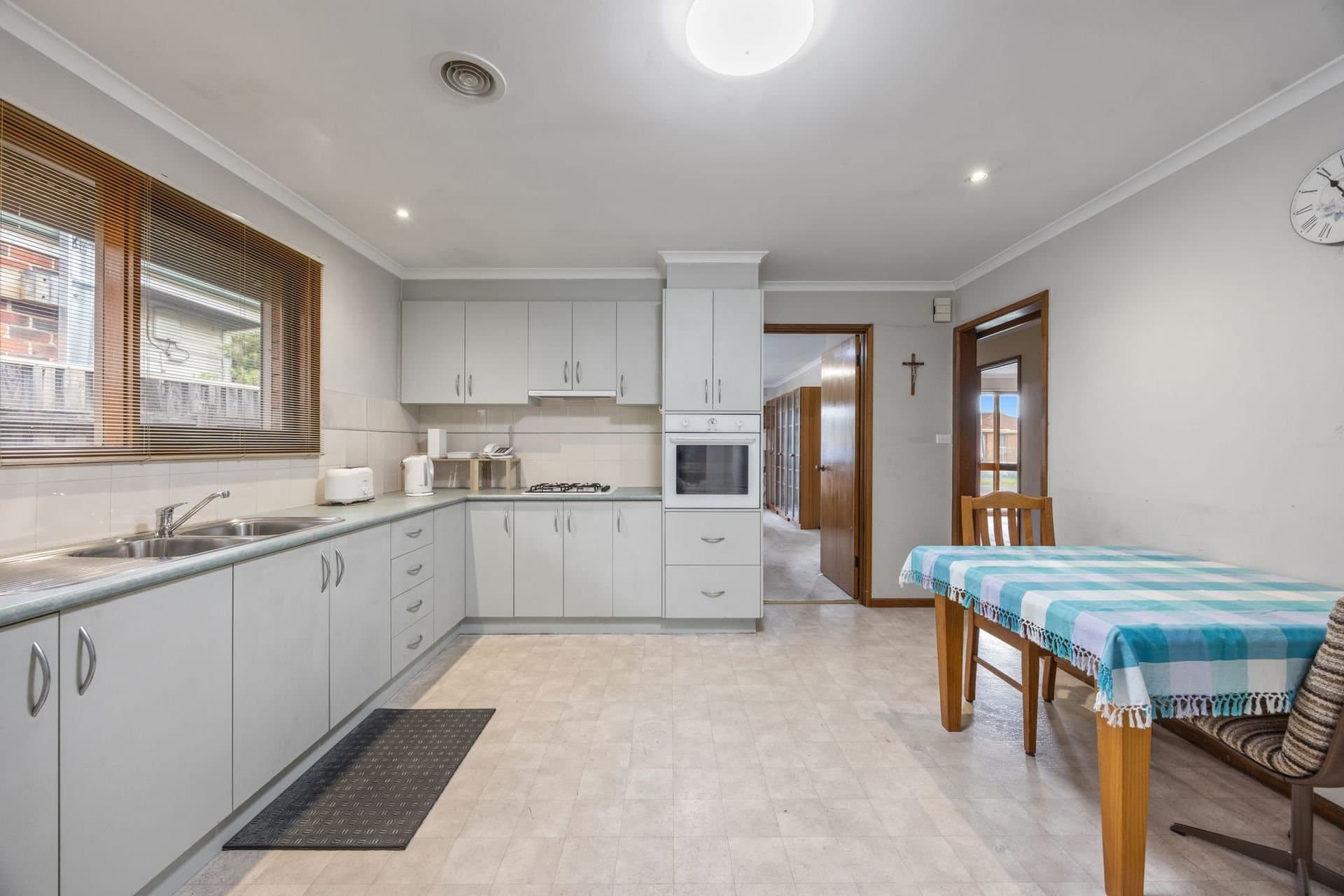 1/14 Gilbertson Street, Essendon - Thumbnail 4
