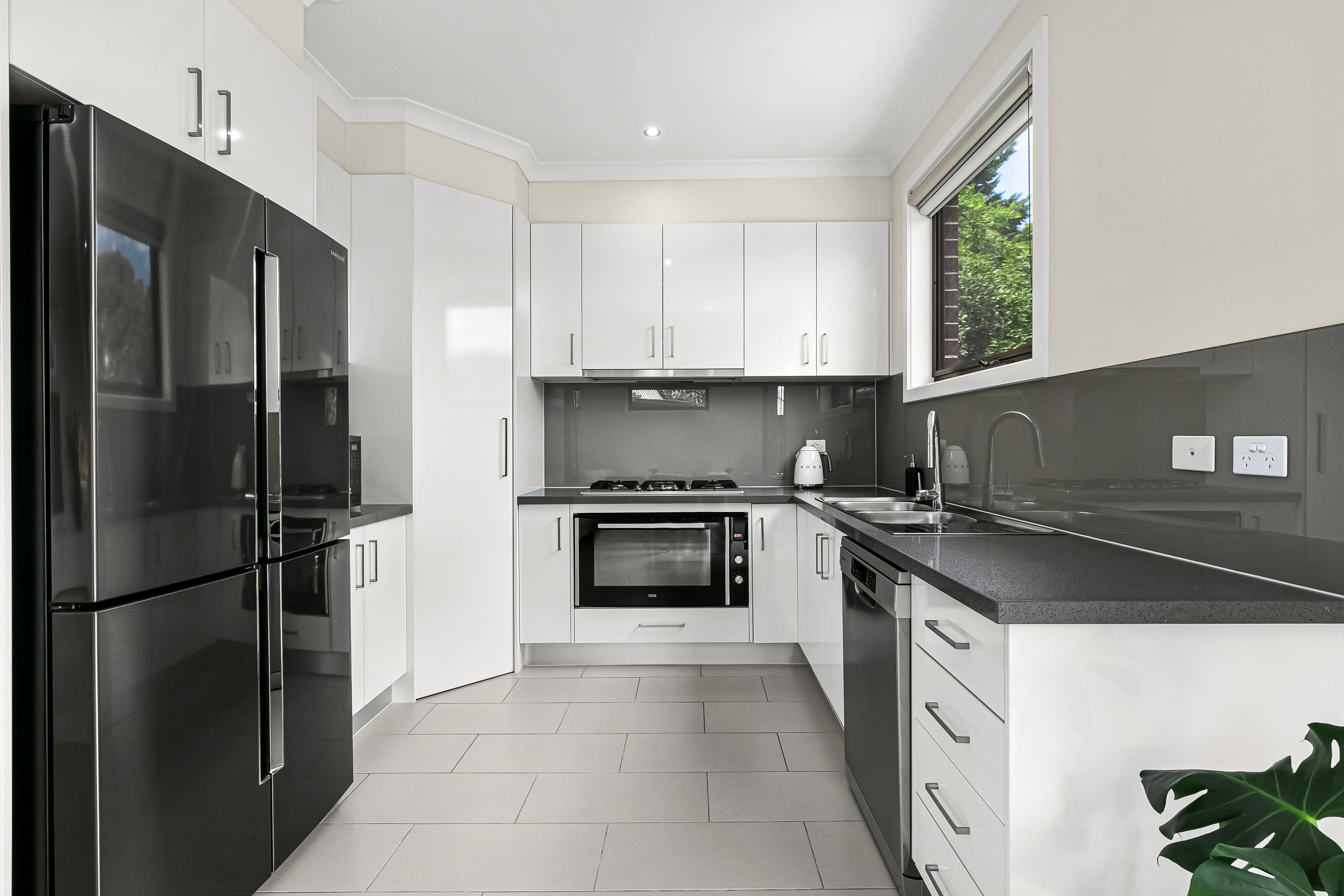 11A Taradale Court, Meadow Heights VIC 3048, Meadow Heights - Thumbnail 4