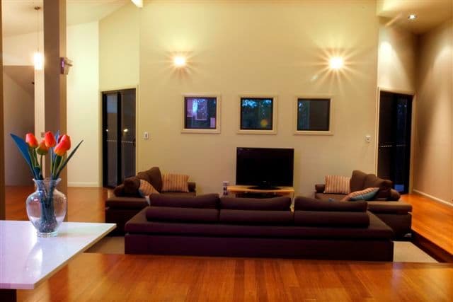 6 Holly Avenue, HIGHFIELDS QLD 4352, Highfields - Thumbnail 2