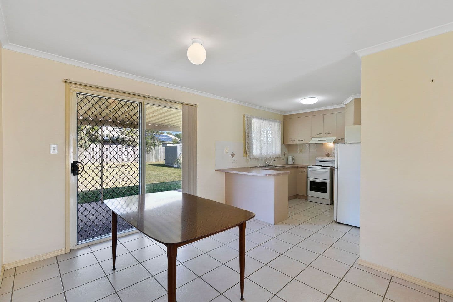 10 Elliot Court, Eli Waters QLD 4655, Eli Waters - Thumbnail 3
