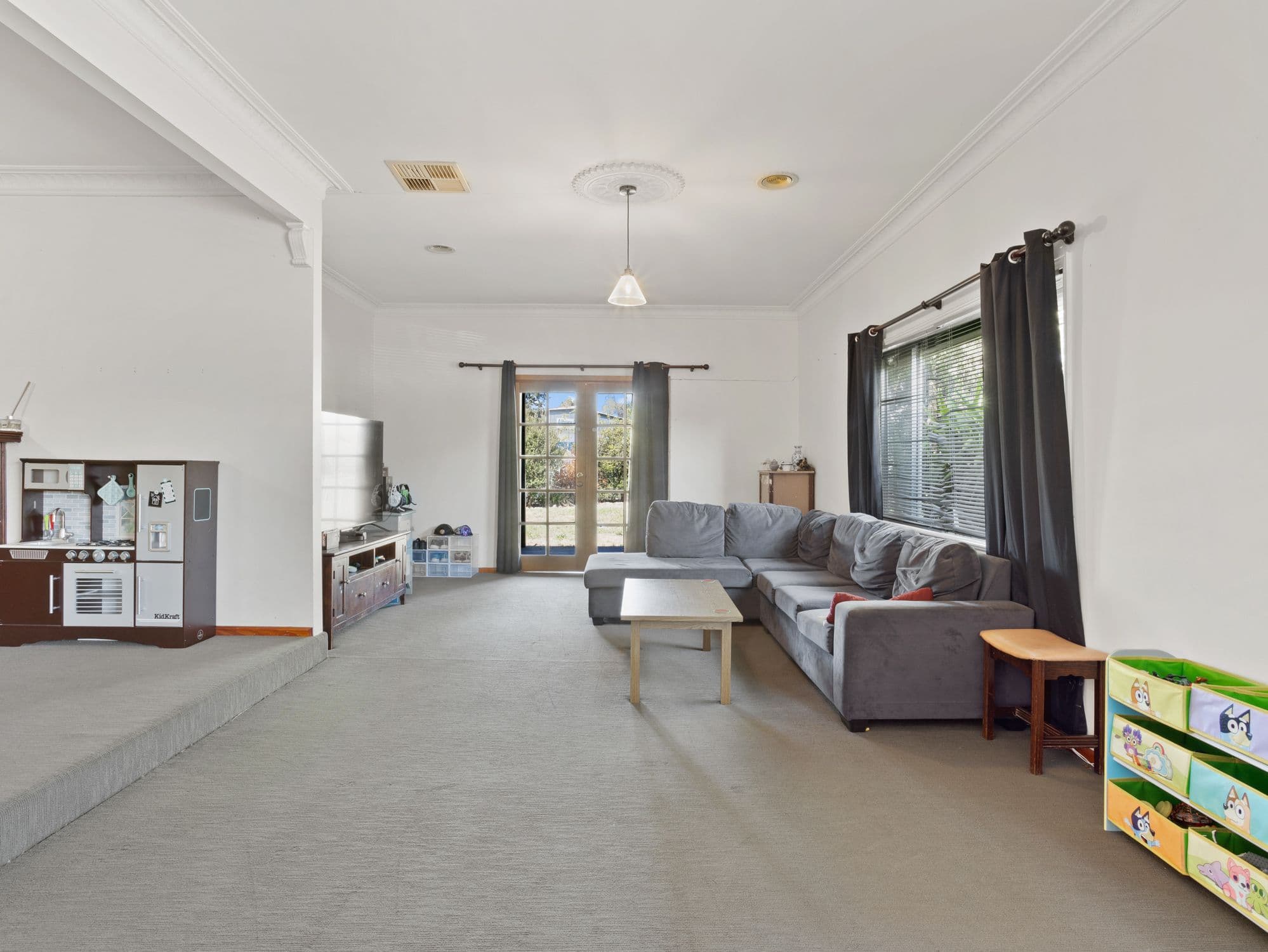 930 Tullimbar Street, North Albury NSW 2640, North Albury - Thumbnail 2
