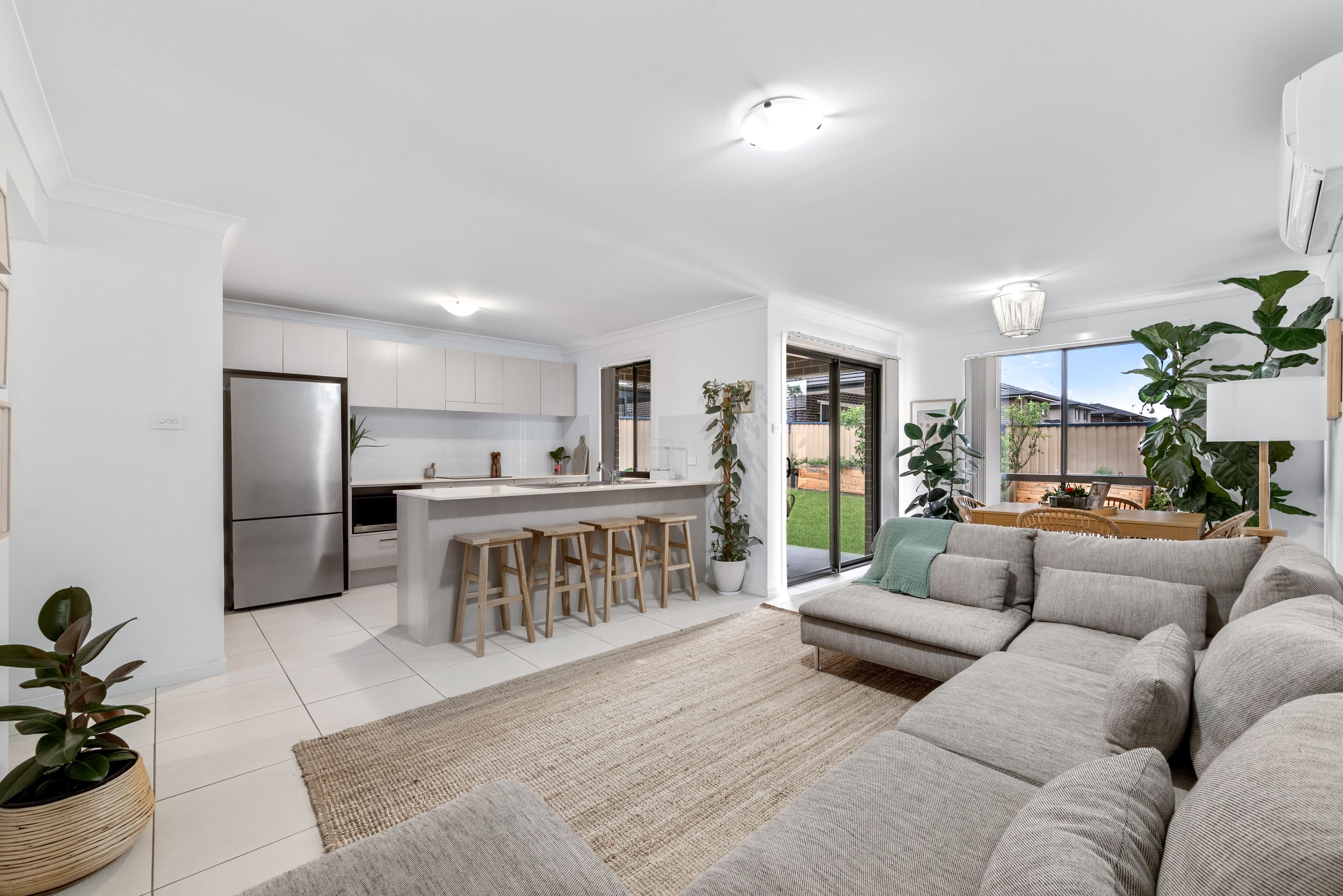 6 Barbarrosa Road, Edmondson Park NSW 2174, Edmondson Park - Thumbnail 2