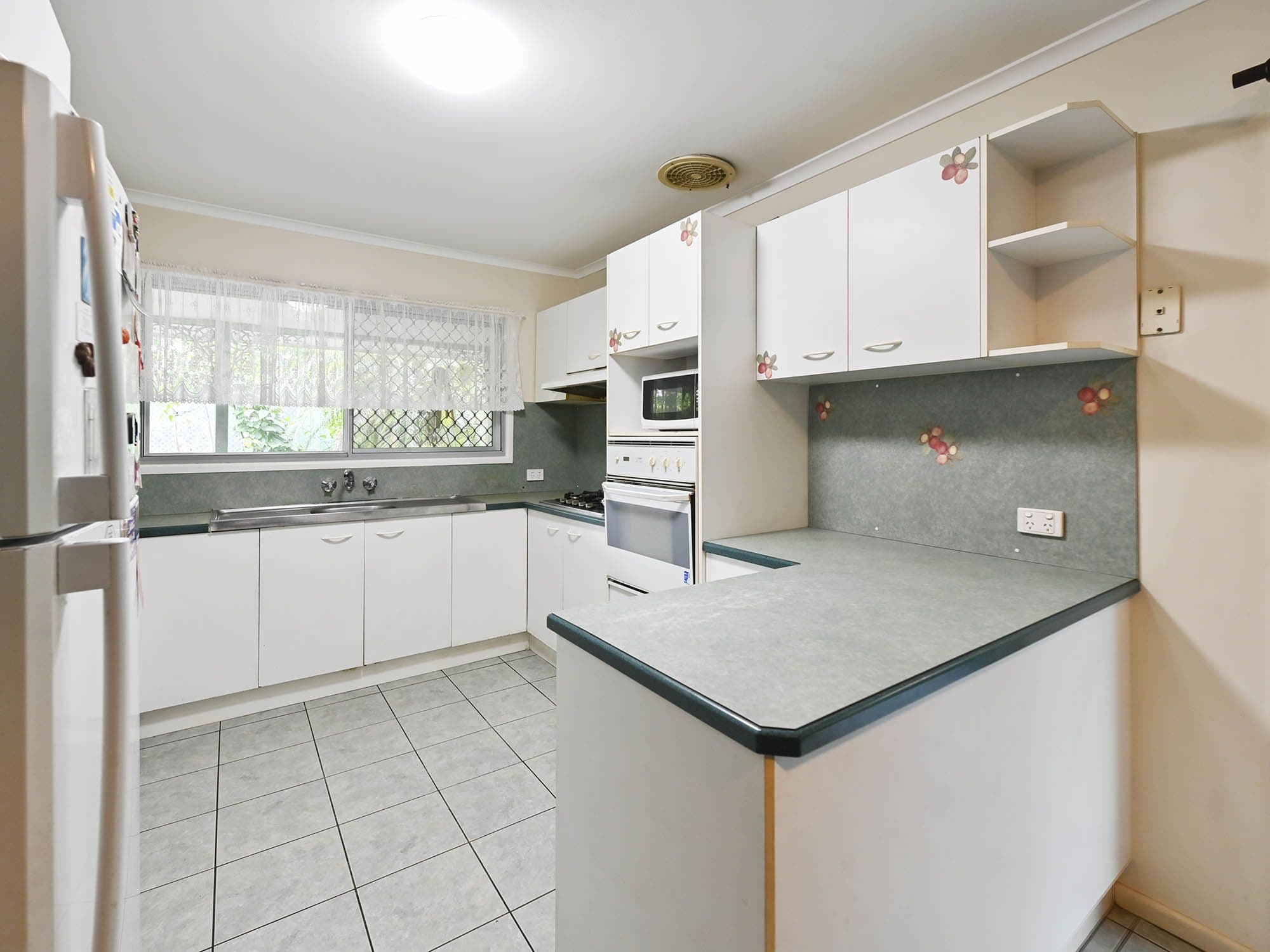 19 Station Road, Loganlea QLD 4131, Loganlea - Thumbnail 5