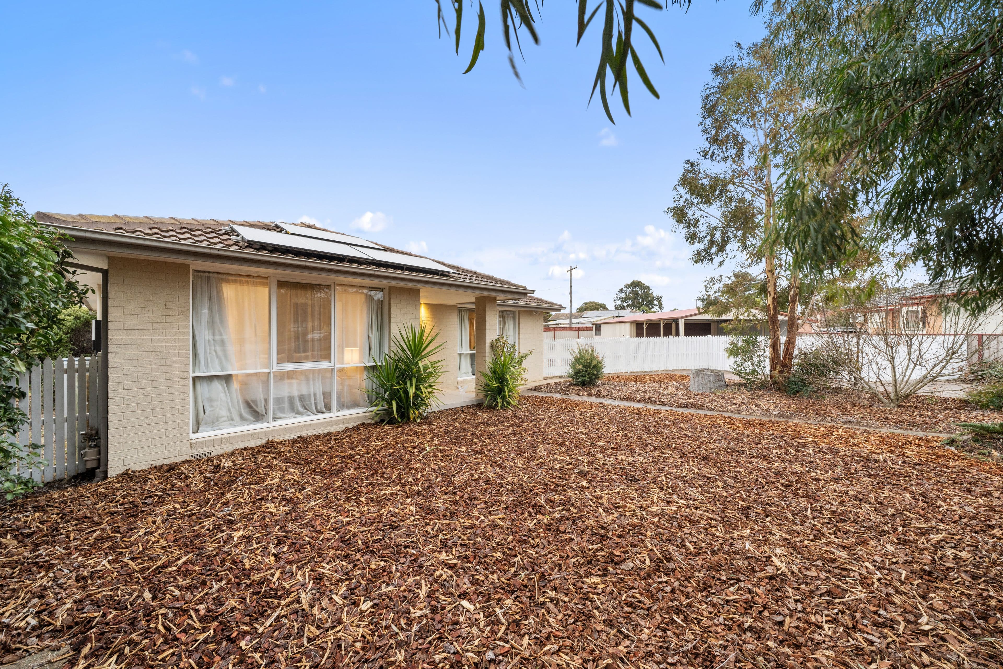 12 Tiernan Place, Kambah ACT 2902, Kambah - Thumbnail 2