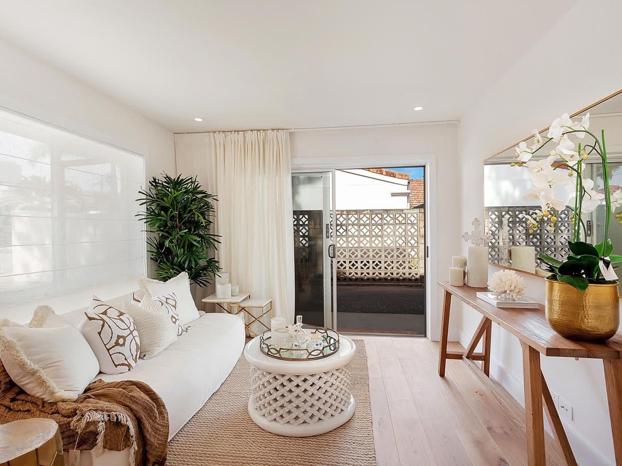 22 Alfred Street, Mermaid Beach QLD 4218, Mermaid Beach - Thumbnail 2