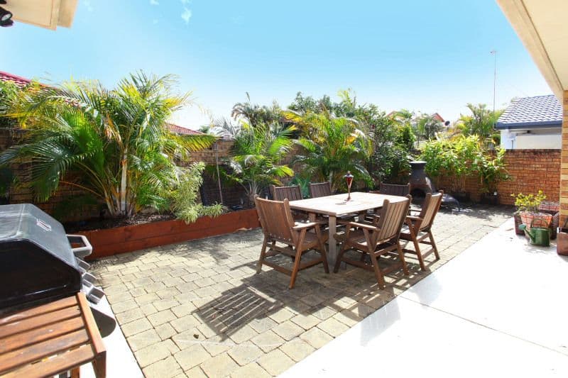 12  Bon Aire Court, CLEAR ISLAND WATERS QLD 4226, Clear Island Waters - Thumbnail 2