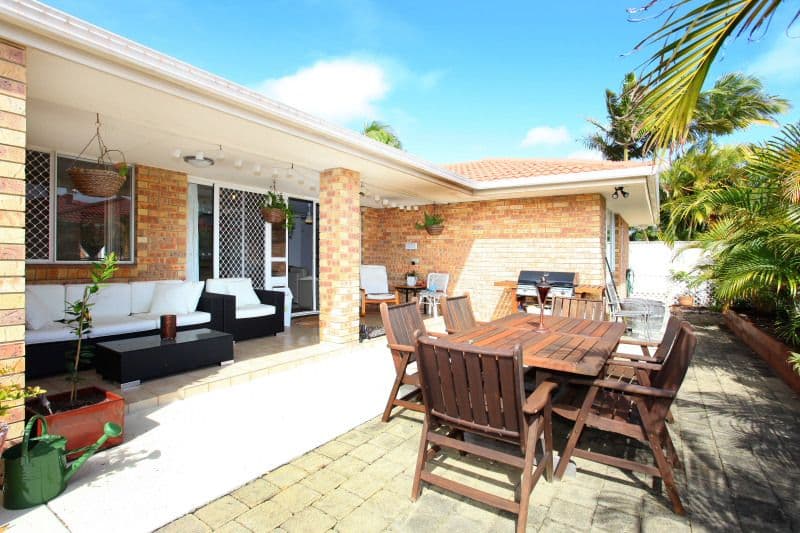 12  Bon Aire Court, CLEAR ISLAND WATERS QLD 4226, Clear Island Waters - Thumbnail 4