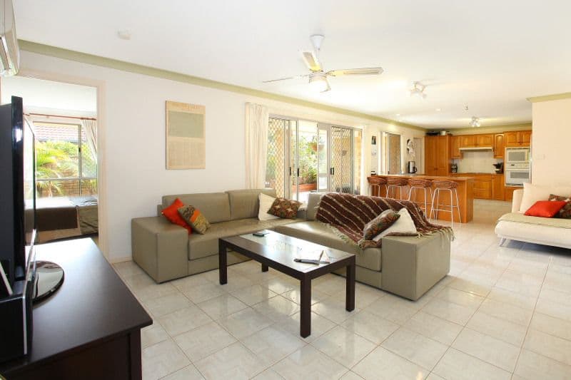 12  Bon Aire Court, CLEAR ISLAND WATERS QLD 4226, Clear Island Waters - Thumbnail 8