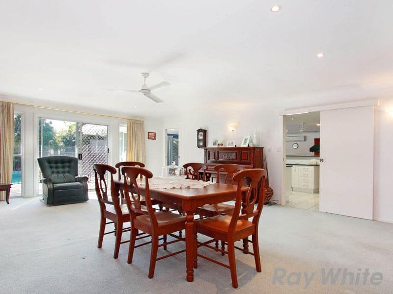 33 Halleys Court, BRIDGEMAN DOWNS QLD 4035, Bridgeman Downs - Thumbnail 3