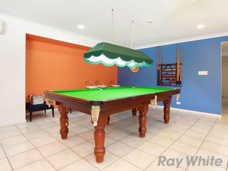 33 Halleys Court, BRIDGEMAN DOWNS QLD 4035, Bridgeman Downs - Thumbnail 6