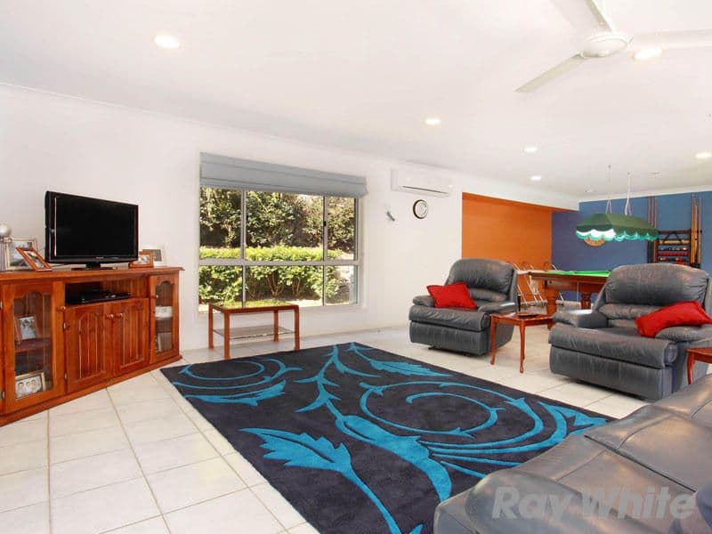 33 Halleys Court, BRIDGEMAN DOWNS QLD 4035, Bridgeman Downs - Thumbnail 7