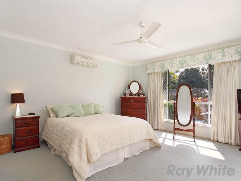 33 Halleys Court, BRIDGEMAN DOWNS QLD 4035, Bridgeman Downs - Thumbnail 8
