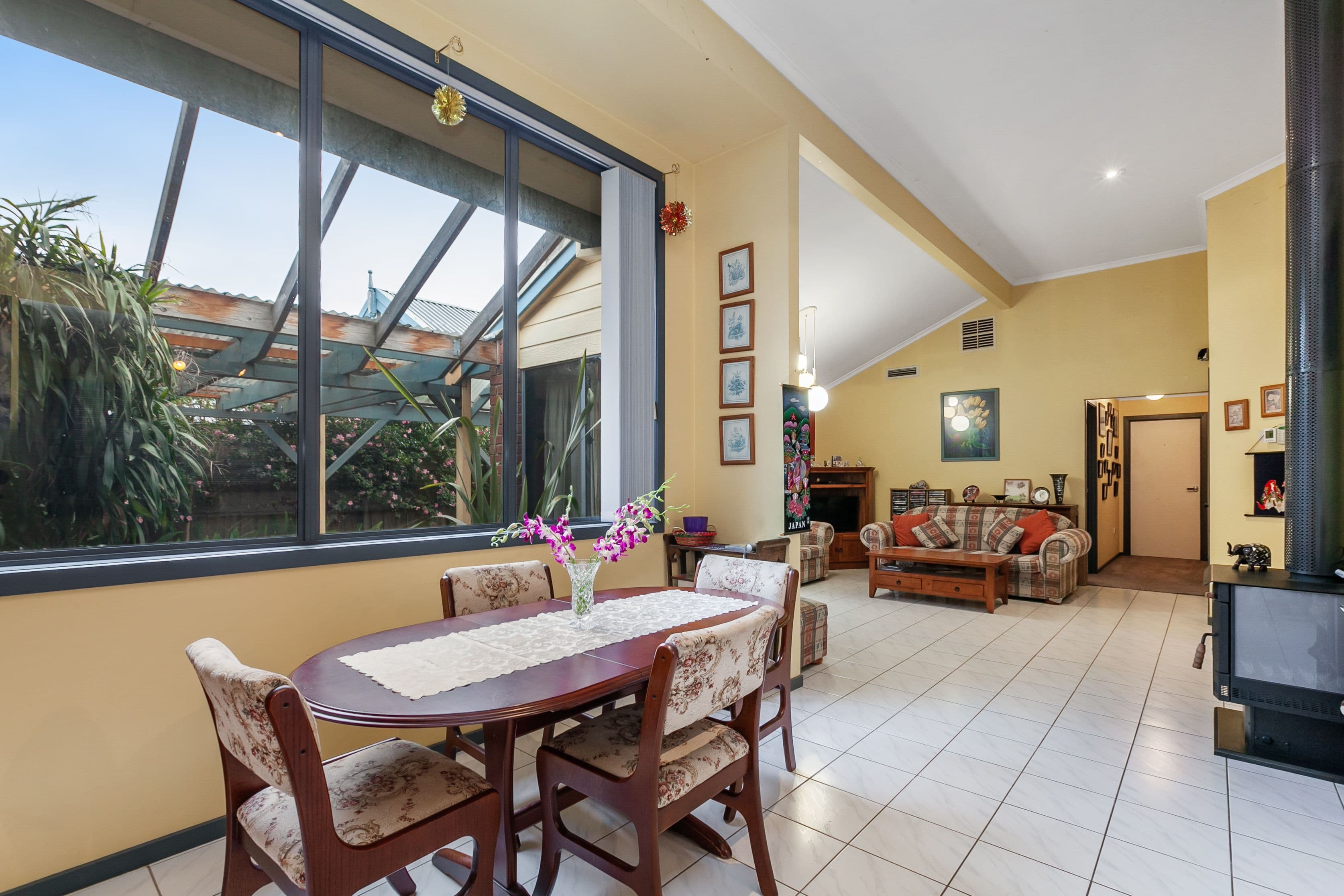 22 Manna Gum Walk, South Morang VIC 3752, South Morang - Thumbnail 2