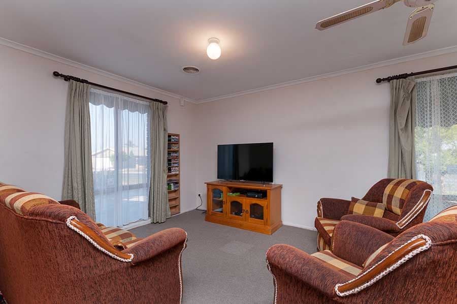 54 Gillingham Crescent, Craigieburn VIC 3064, Craigieburn - Thumbnail 2