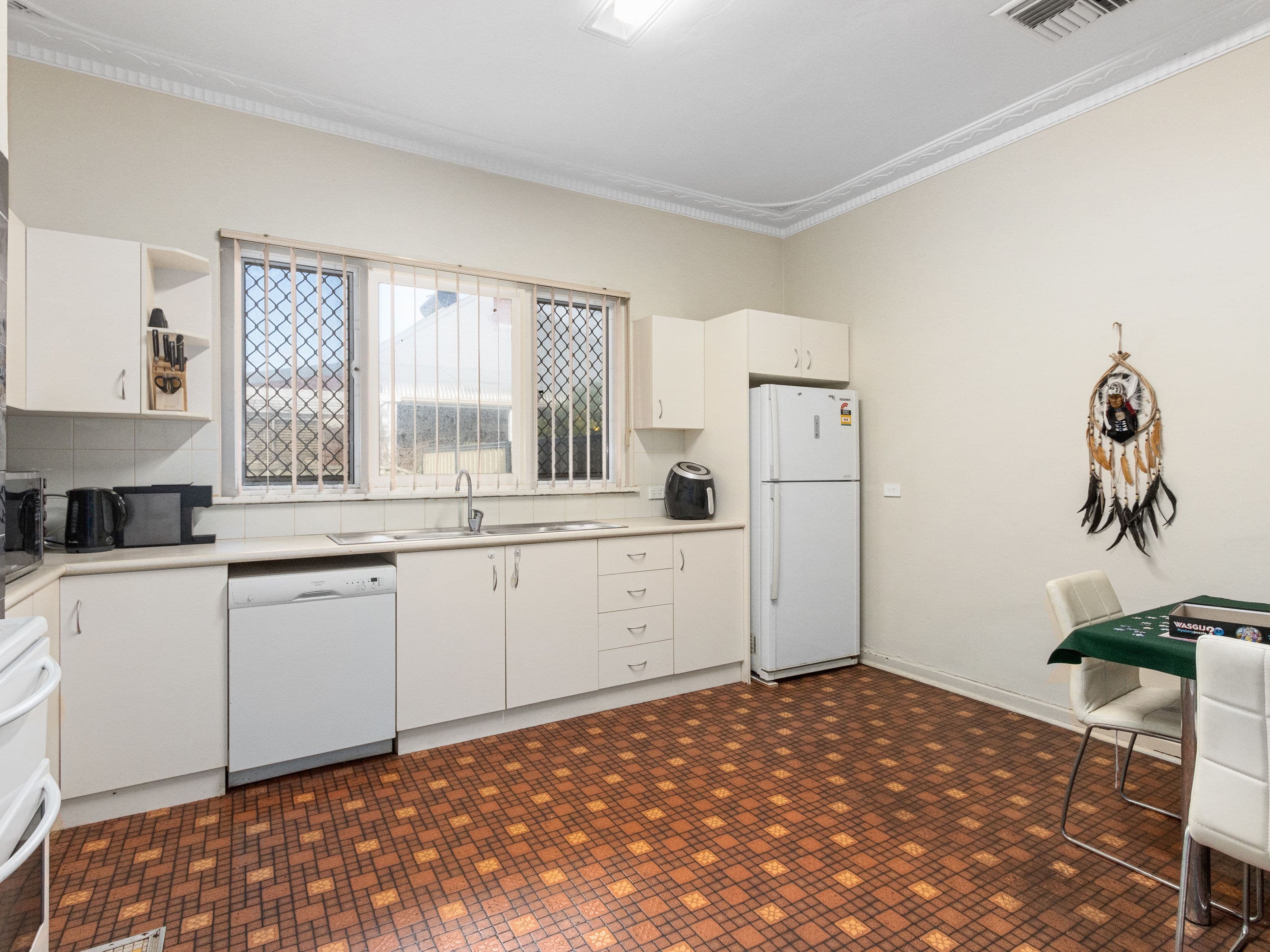 4 Henry Street, East Cannington WA 6107, East Cannington - Thumbnail 7