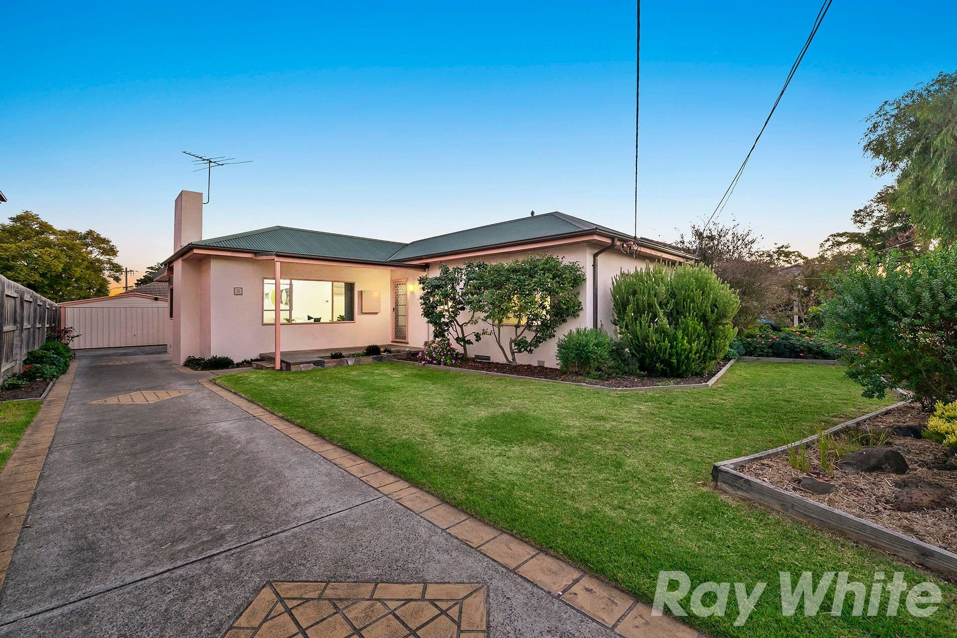 8 Evesham Road, Cheltenham VIC 3192, Cheltenham - Image 1