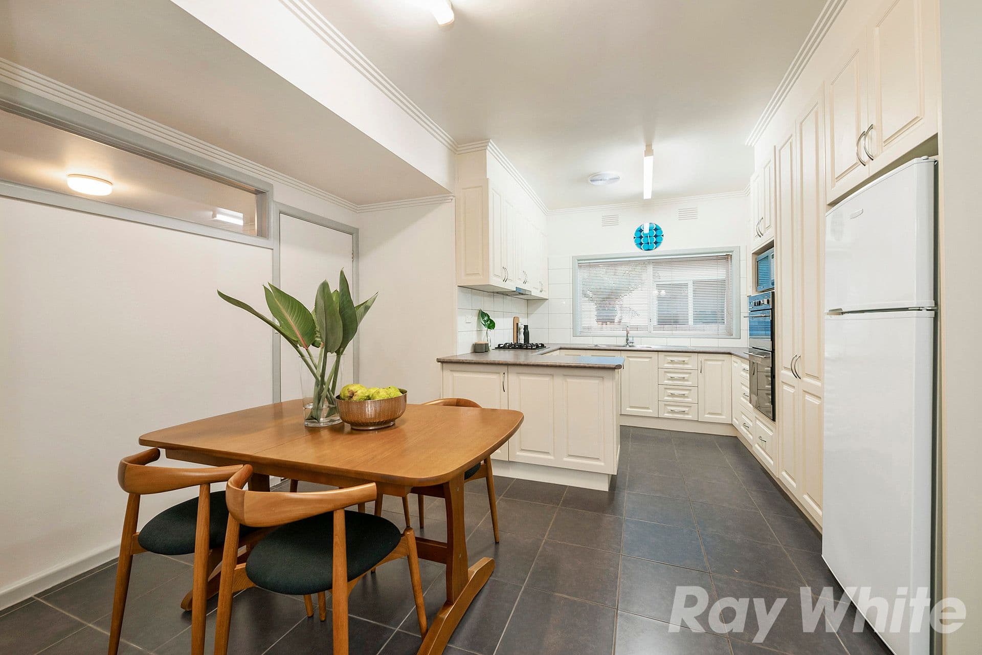 8 Evesham Road, Cheltenham VIC 3192, Cheltenham - Thumbnail 5