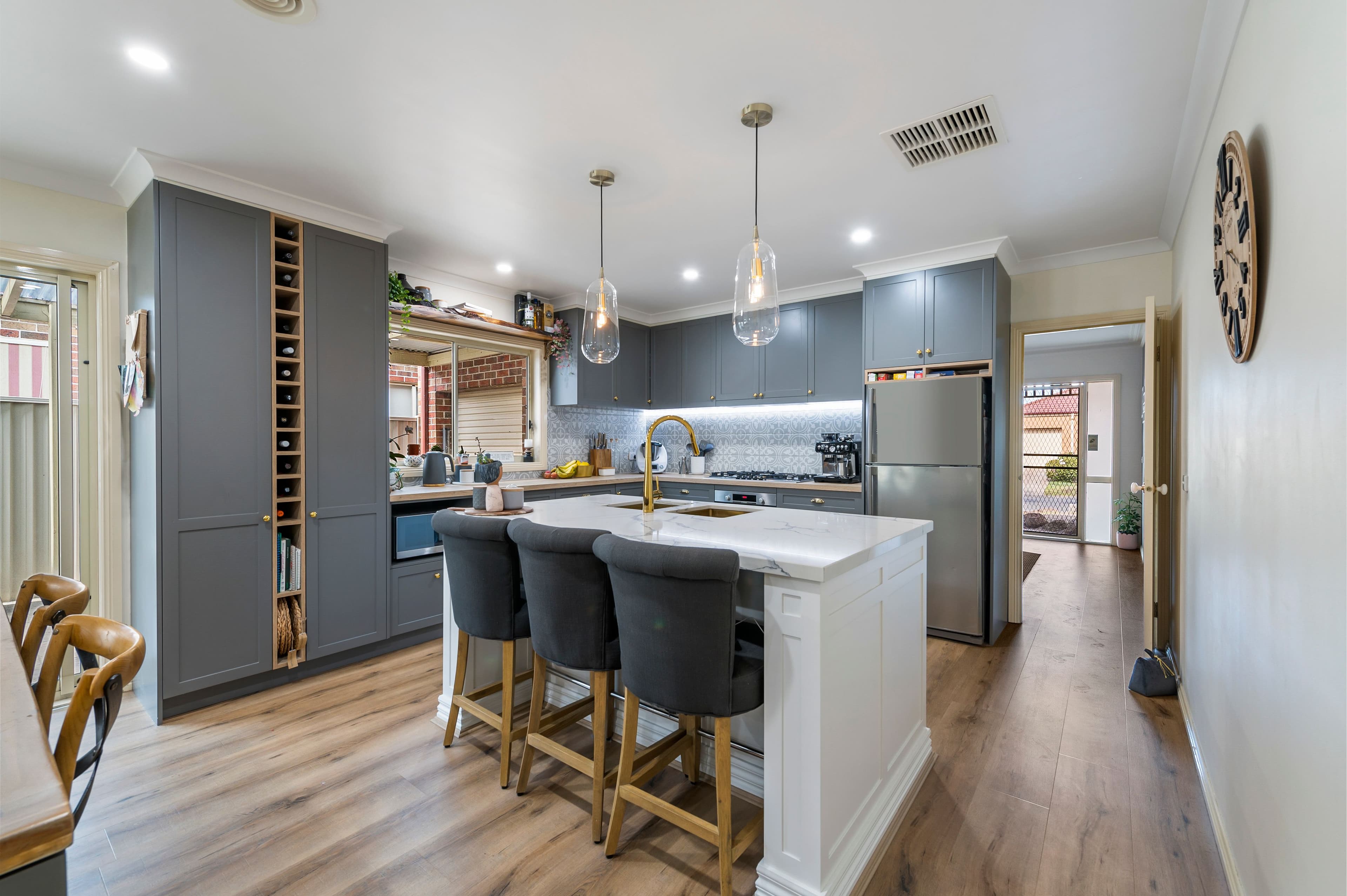 22 Sharrock Close, Caroline Springs VIC 3023, Caroline Springs - Thumbnail 2