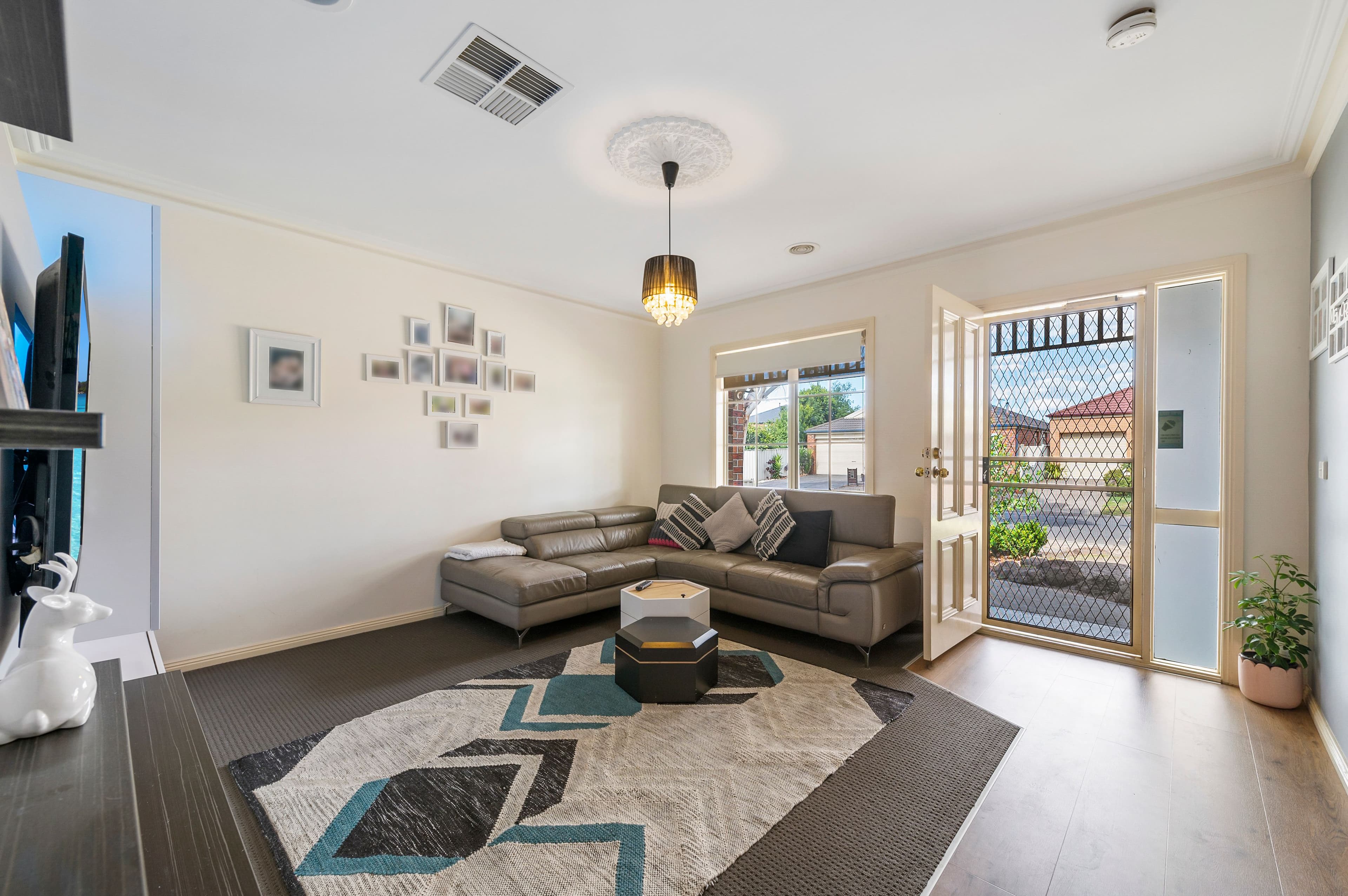 22 Sharrock Close, Caroline Springs VIC 3023, Caroline Springs - Thumbnail 8
