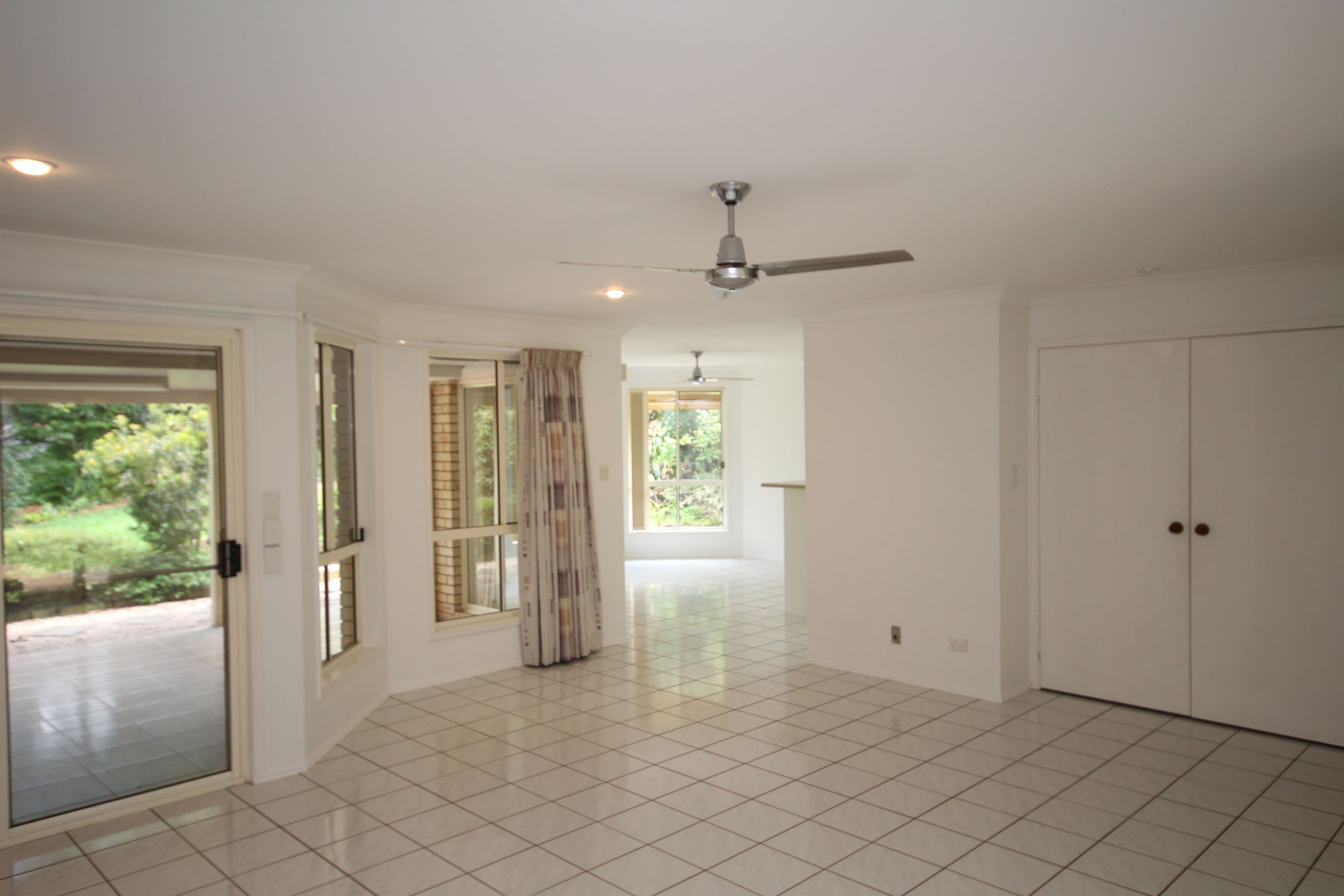 2 Vista Court, Glass House Mountains QLD 4518, Glass House Mountains - Thumbnail 2