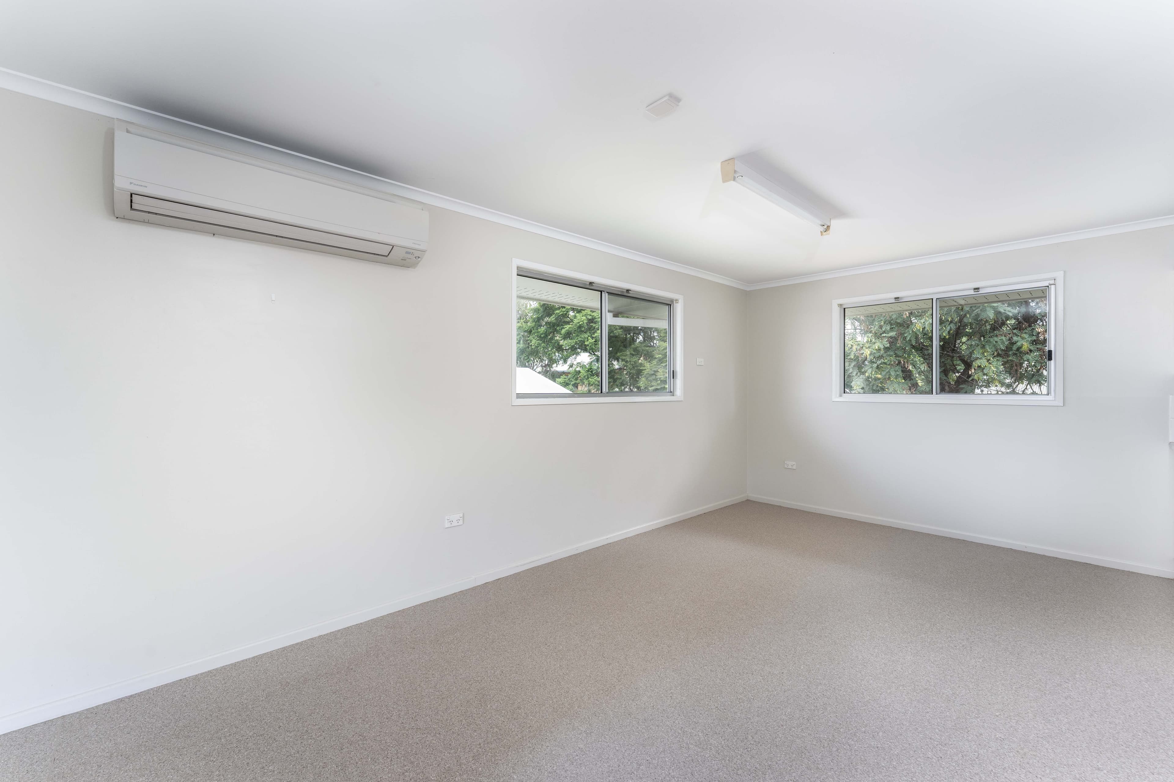 16 Bonython Drive, Emerald QLD 4720, Emerald - Thumbnail 3