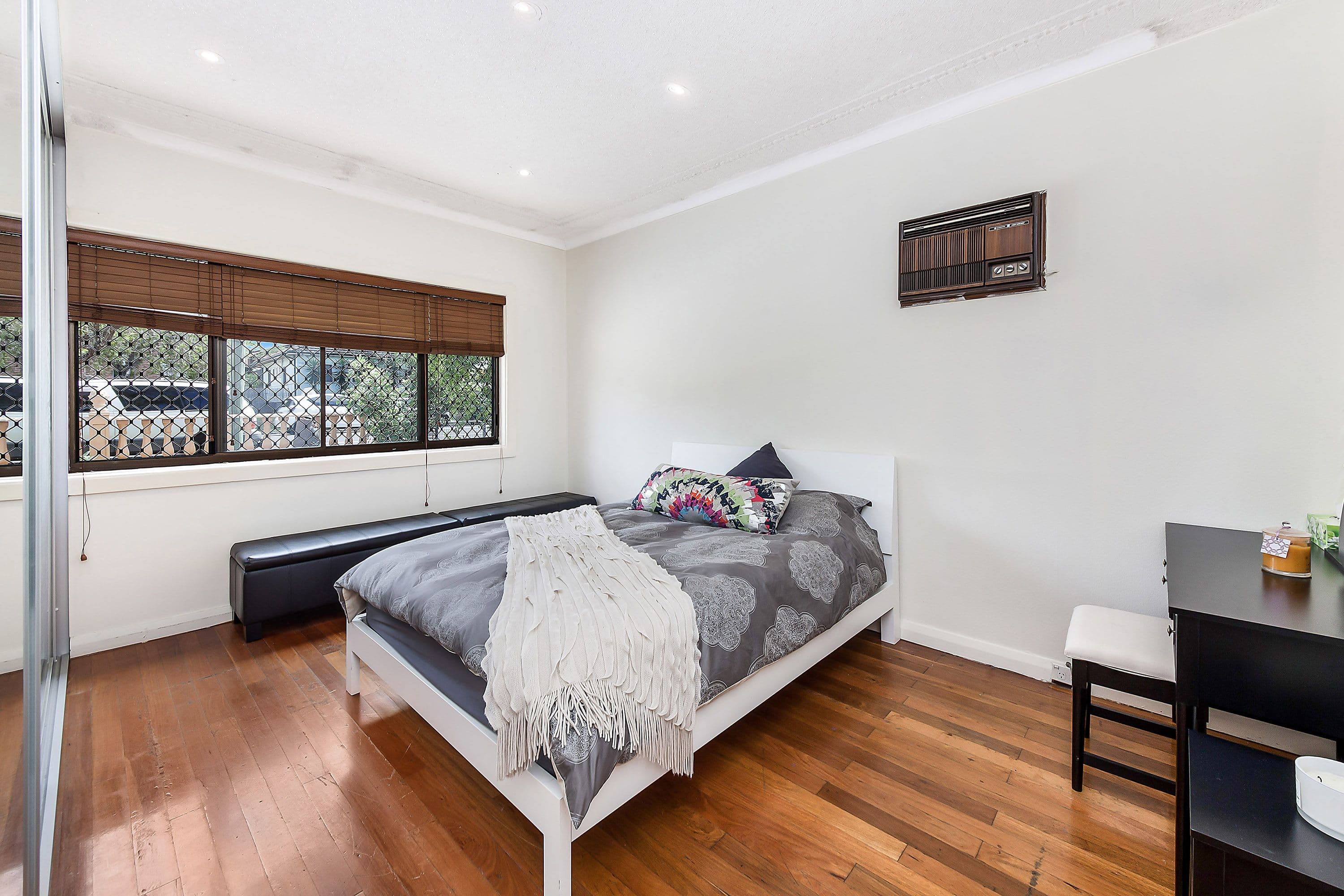 183 Noble Avenue, Greenacre - Thumbnail 4