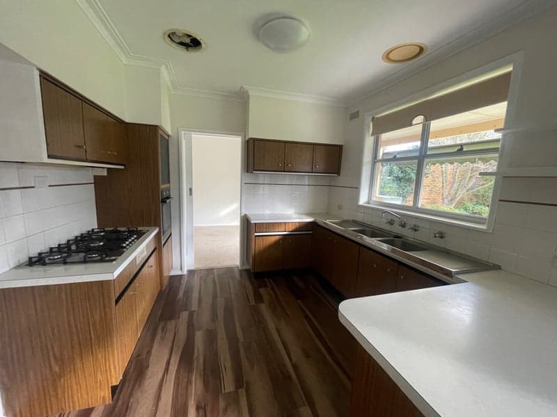 17 Joseph Street, Sale - Thumbnail 3