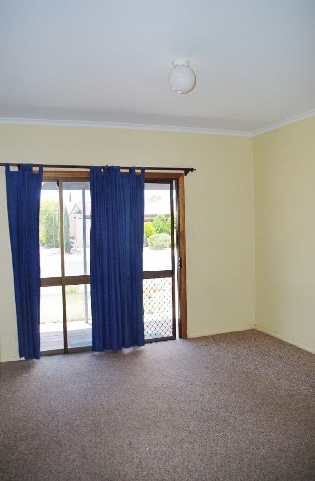 5 Alma Street, Renmark SA 5341, Renmark - Thumbnail 5